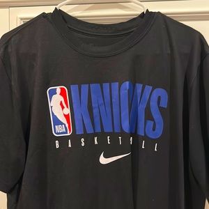 Knicks t shirt